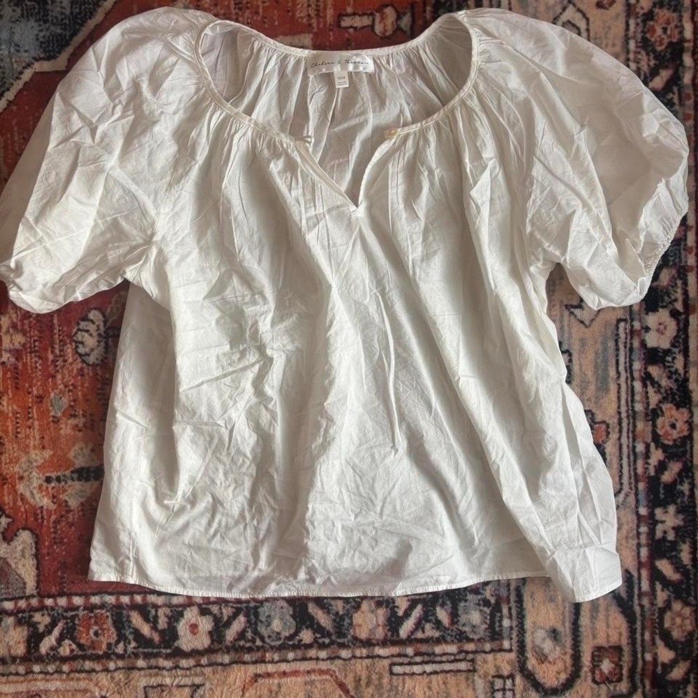 White cotton Chelsea & Theodore top